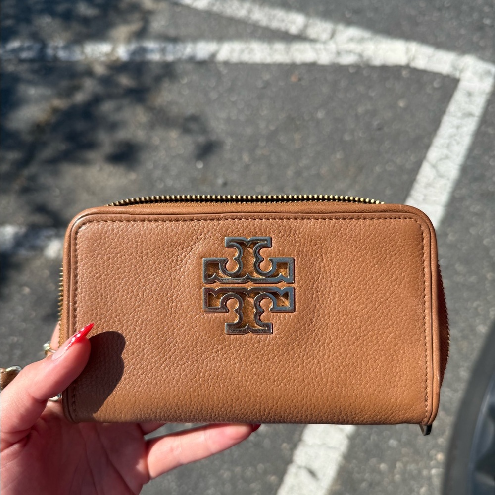 Tory Burch Brown Leather Zip Wallet/wristlet